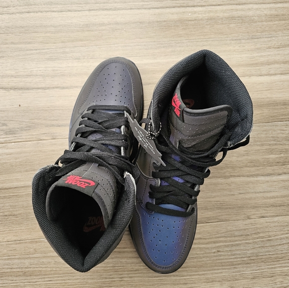 Size 10 Jordan 1 Retro High Zoom Fearless - Picture 3 of 10